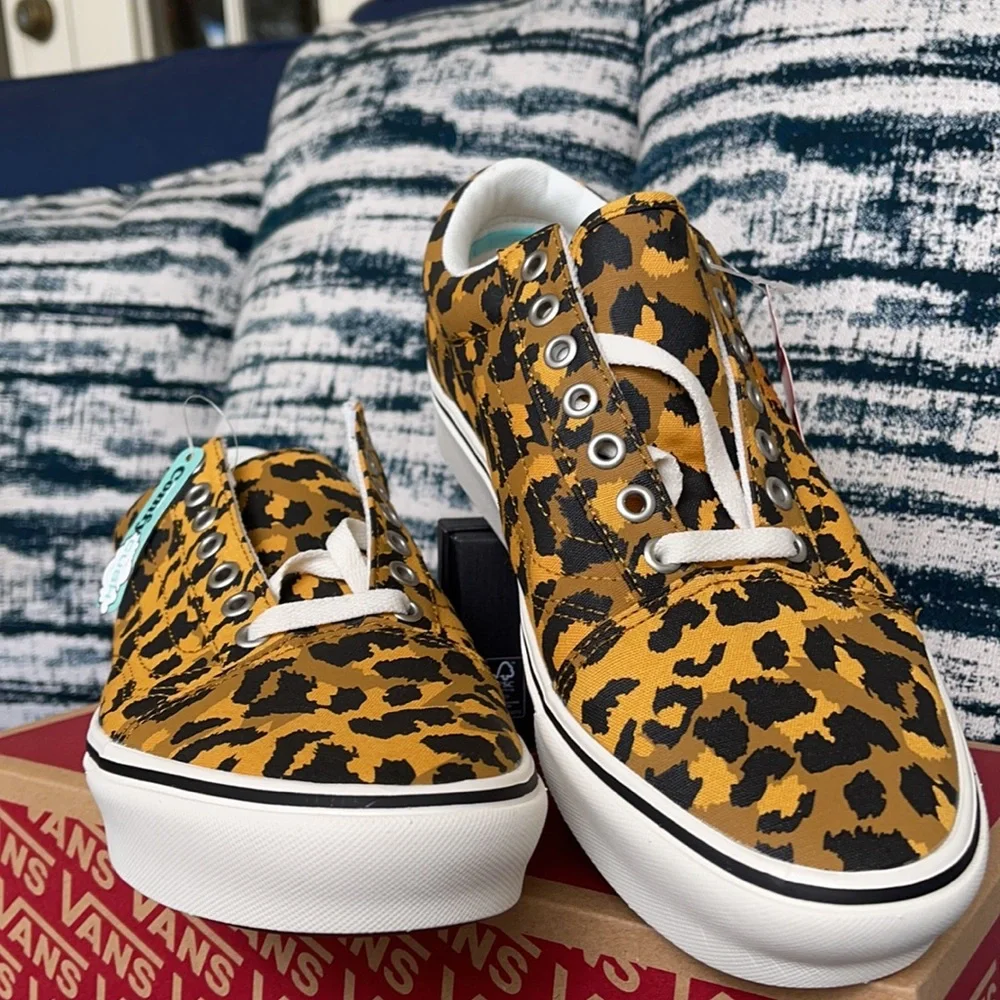 Vans Comfycush Old Skool Leopard WMNS - Picture 8 of 16